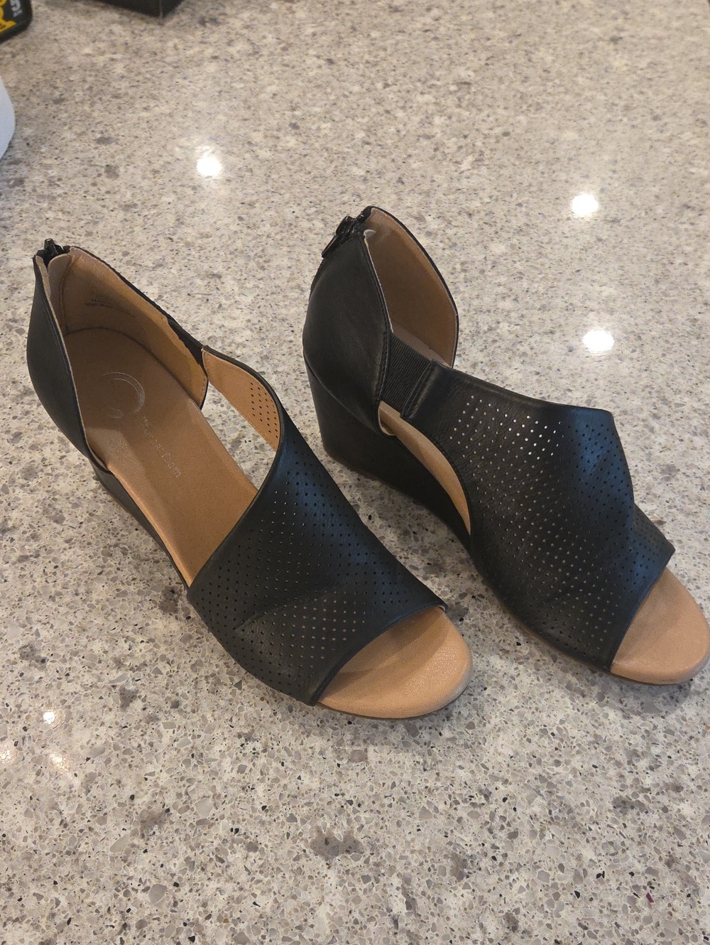 Perforated Black Open-Toe Wedge Sandals - Women's 10 Comfortable Dressy Casual